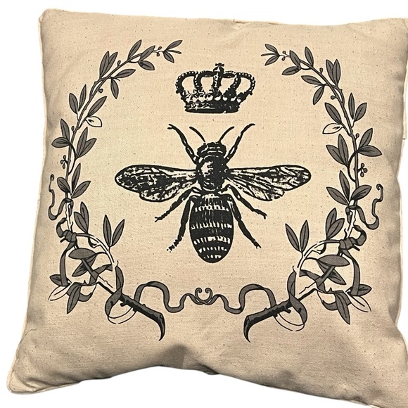 Queen Bees Pillow - Picture 4 of 4